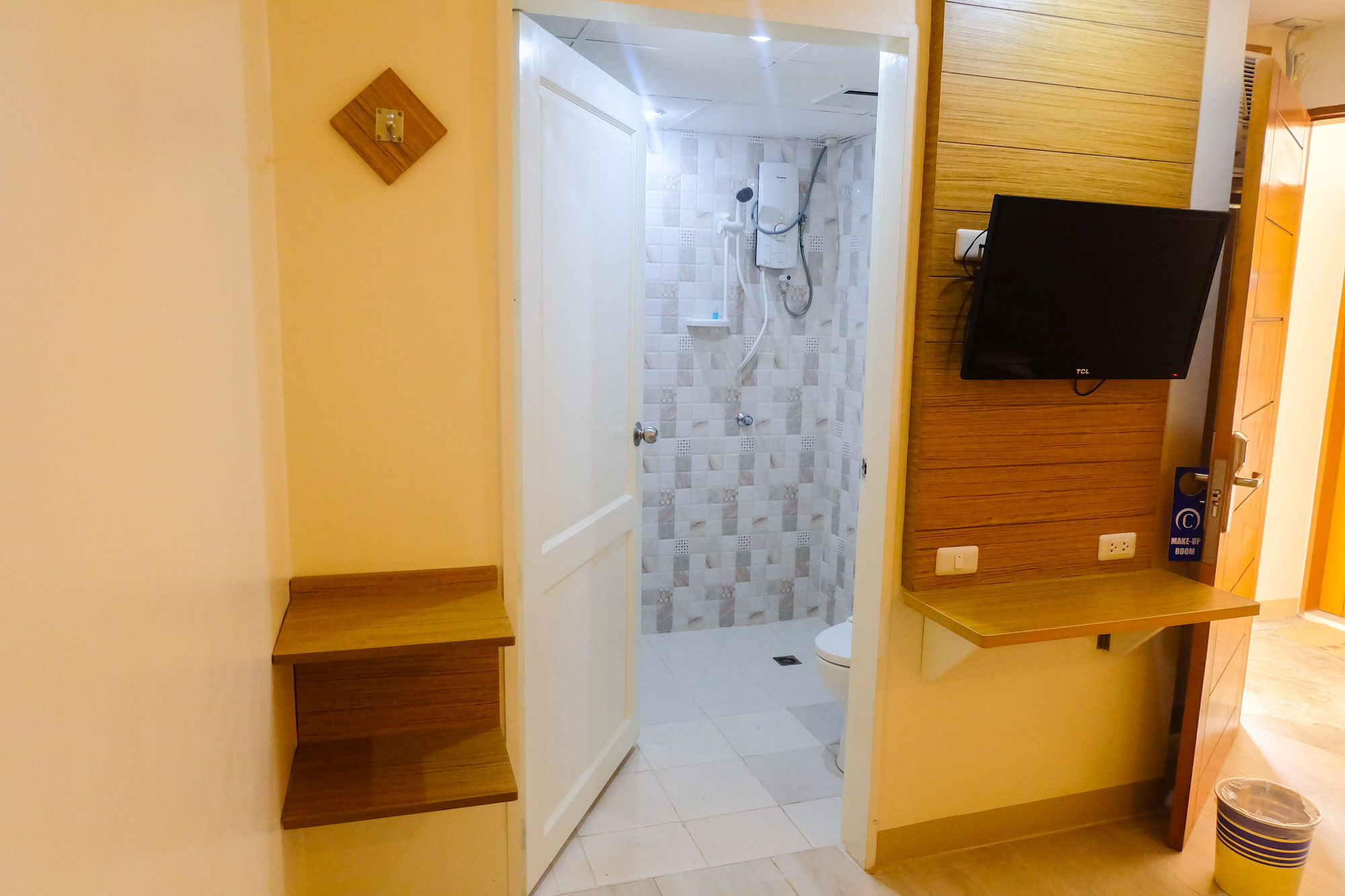 Chambre Mactan Hotel Lapu-Lapu City Exteriör bild