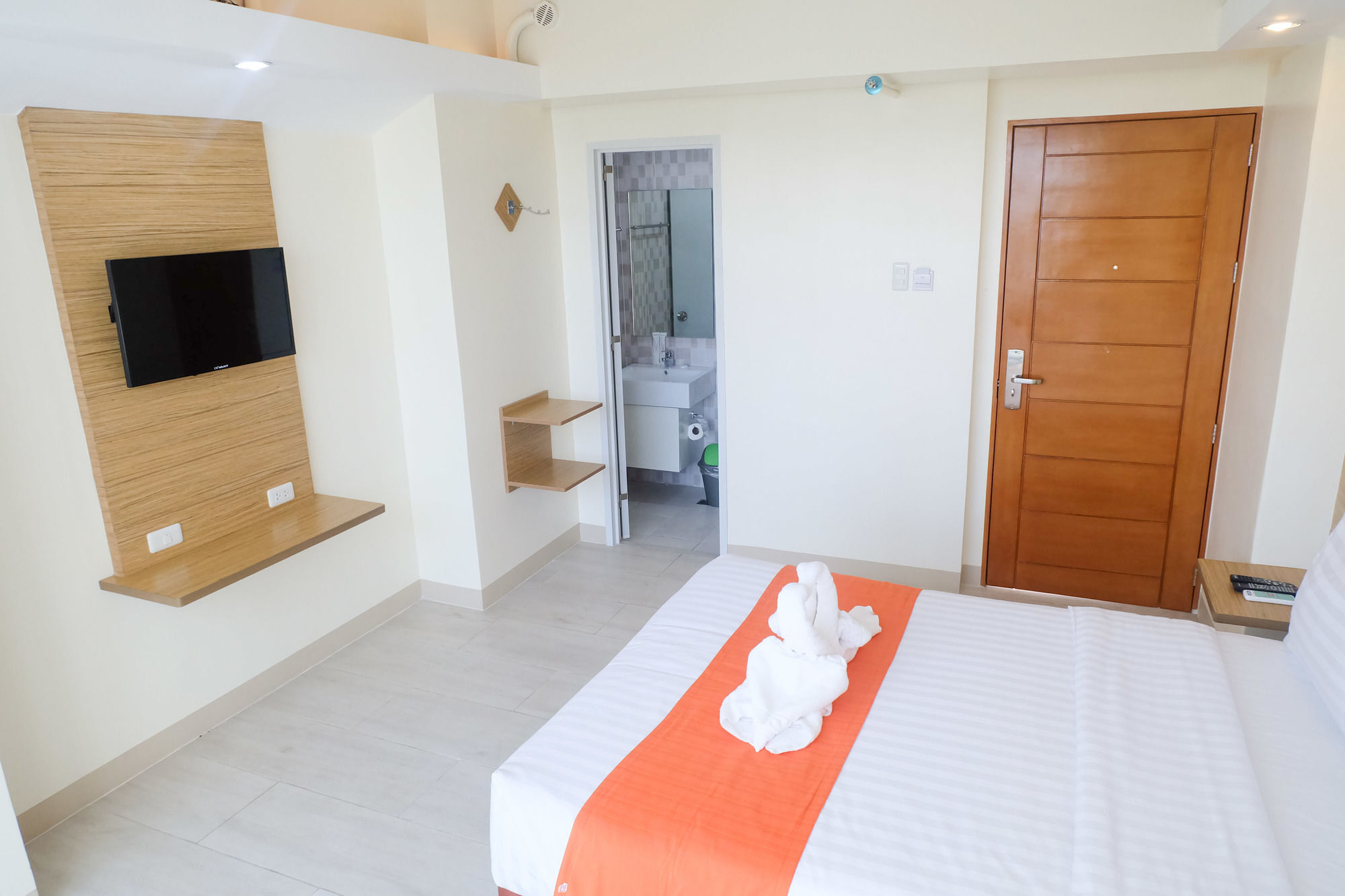 Chambre Mactan Hotel Lapu-Lapu City Exteriör bild